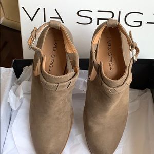 Via Spiga V-Samantha cutout booties